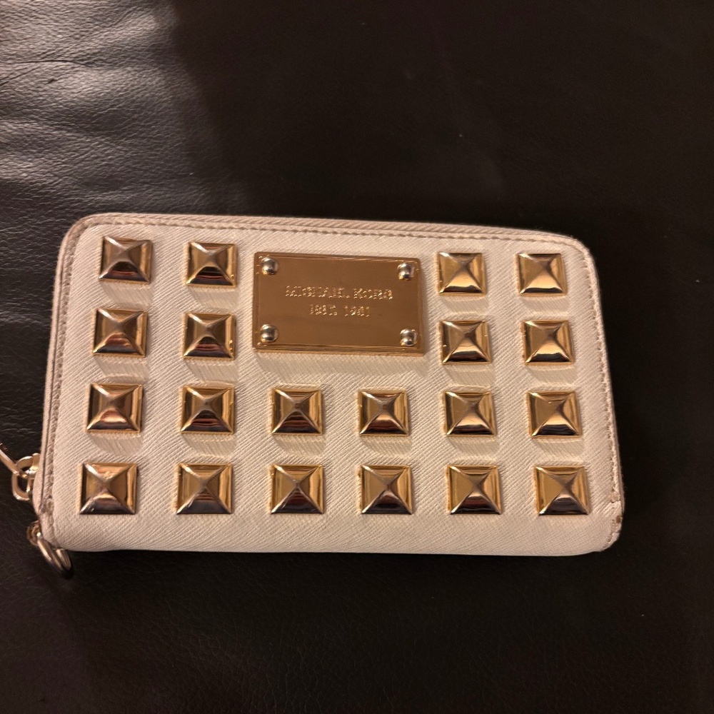 NWOT Michael kors white pyramid studded wallet